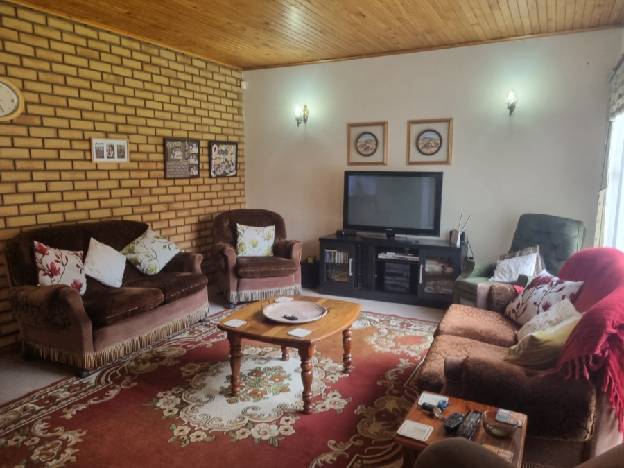 3 Bedroom Property for Sale in Vaalpark Free State
